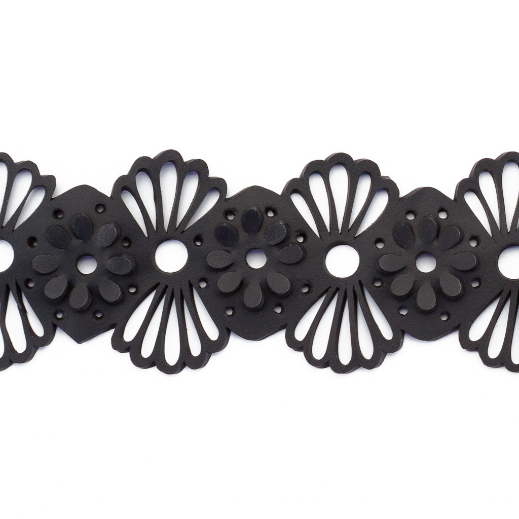 Blossom black recycled rubber choker detail