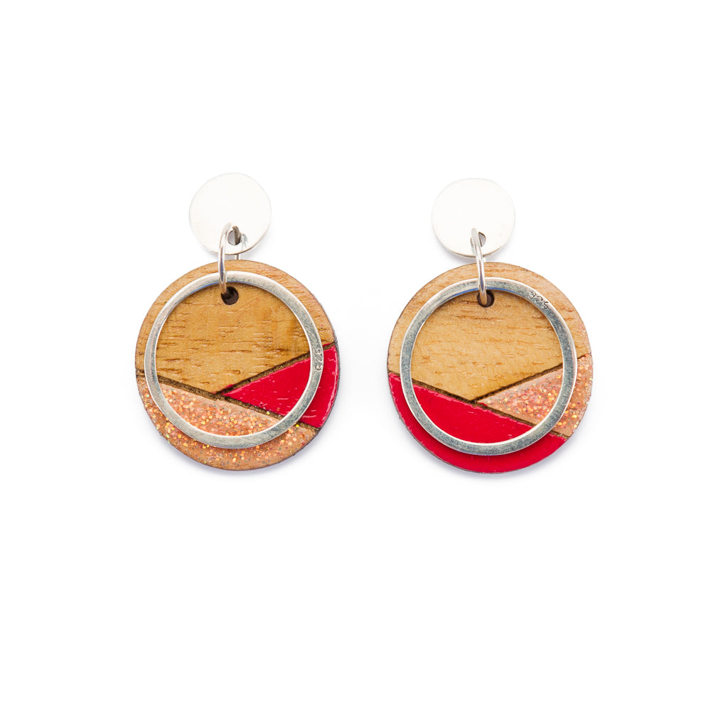 Contour recycled wood silver earrings in red and glitter