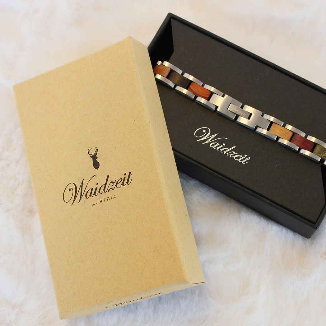 Waidzeit Element Bracelet Women Gold with bog oak