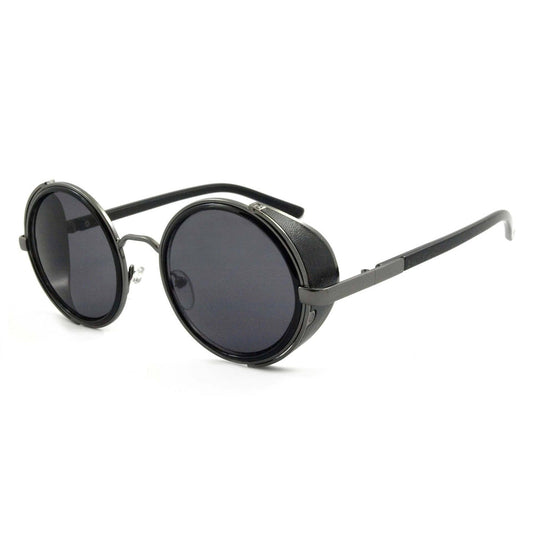 Round Sunglasses With Side Shield In Black